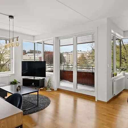 Centrally Located In Appartement