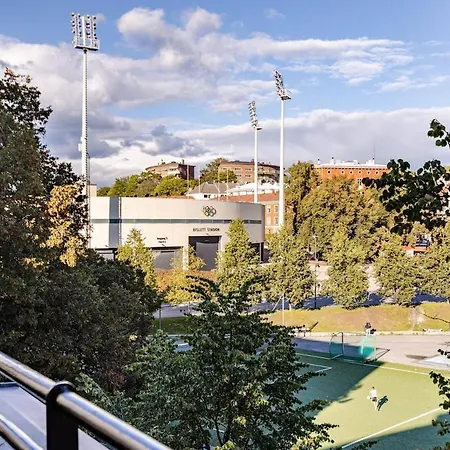 Centrally Located In Apartment